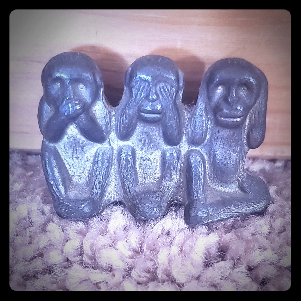 VINTAGE 3 WISE MONKEY PEWTER FIGURINE
